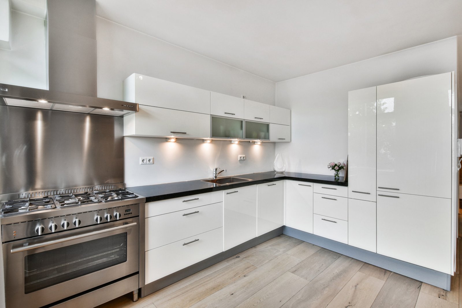Custom cabinet installers Houston